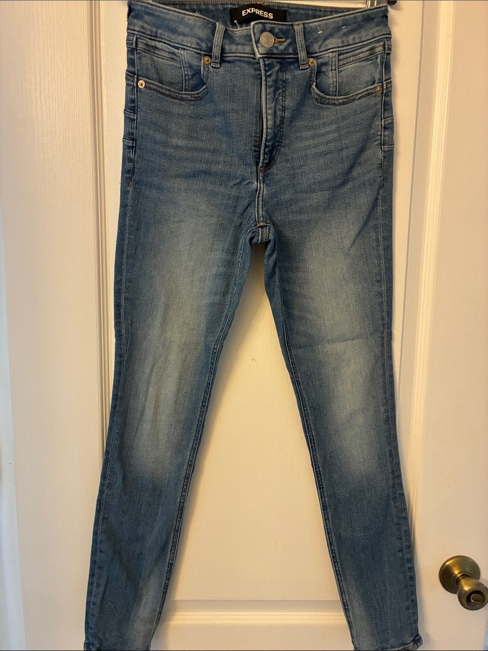Express Women's Medium Wash Skinny Jeans
